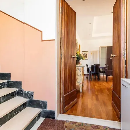 Modern In With Stunning Views - 75 M² *