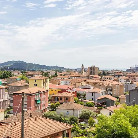 Modern In With Stunning Views - 75 M² Apartament